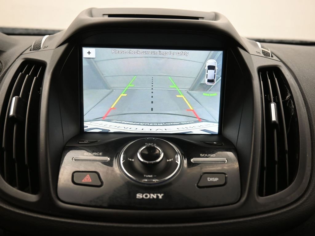 Used 2017 Ford Escape Titanium image 4