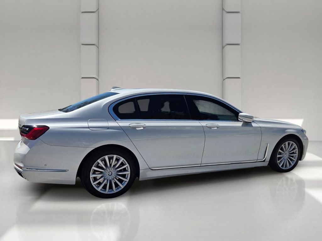 Used 2020 BMW 745e xDrive AWD/4WD image 5