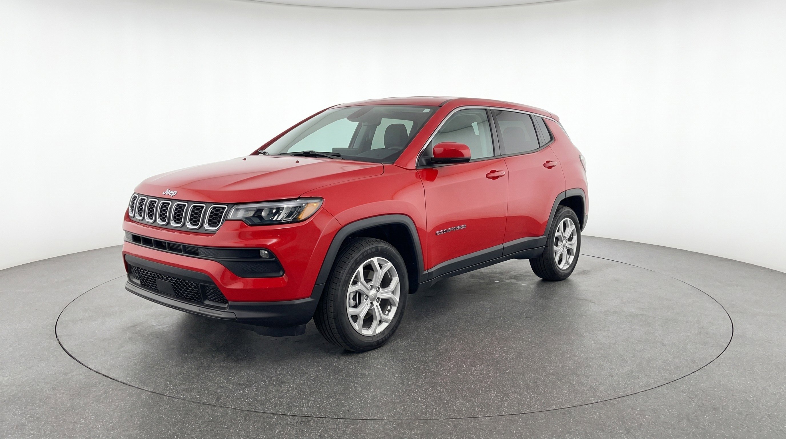 Used 2025 Jeep Compass Latitude AWD/4WD image 3