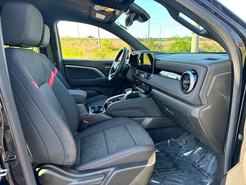 Used 2024 Chevrolet Colorado Z71 w/ Z71 Convenience Package 2 image 17