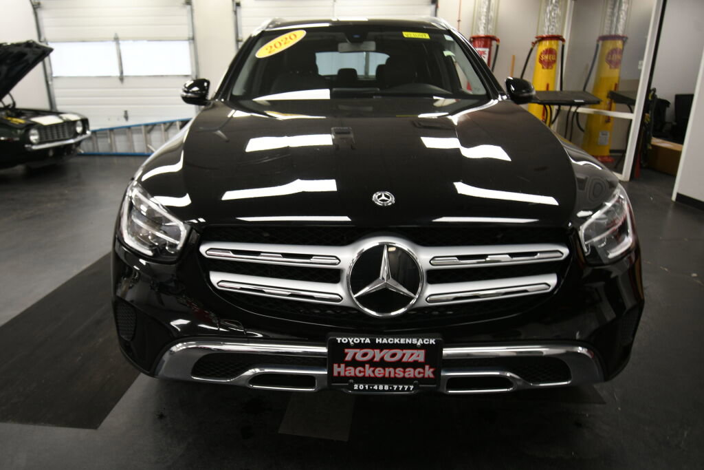 Used 2020 Mercedes-Benz GLC 300 4MATIC image 2
