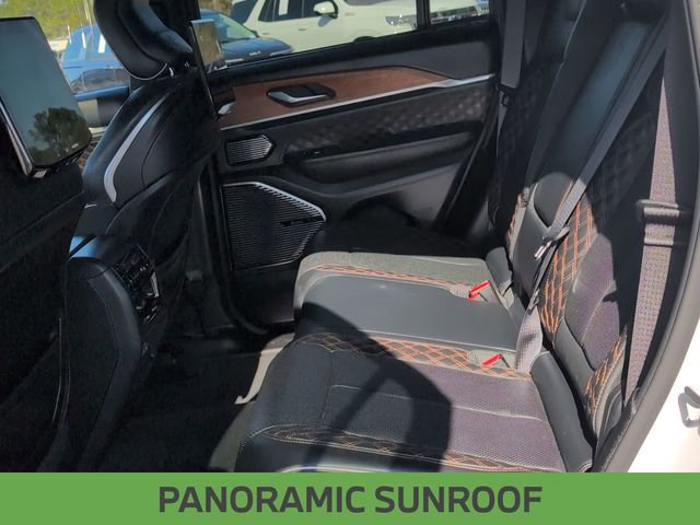 Used 2023 Jeep Grand Cherokee Summit image 28