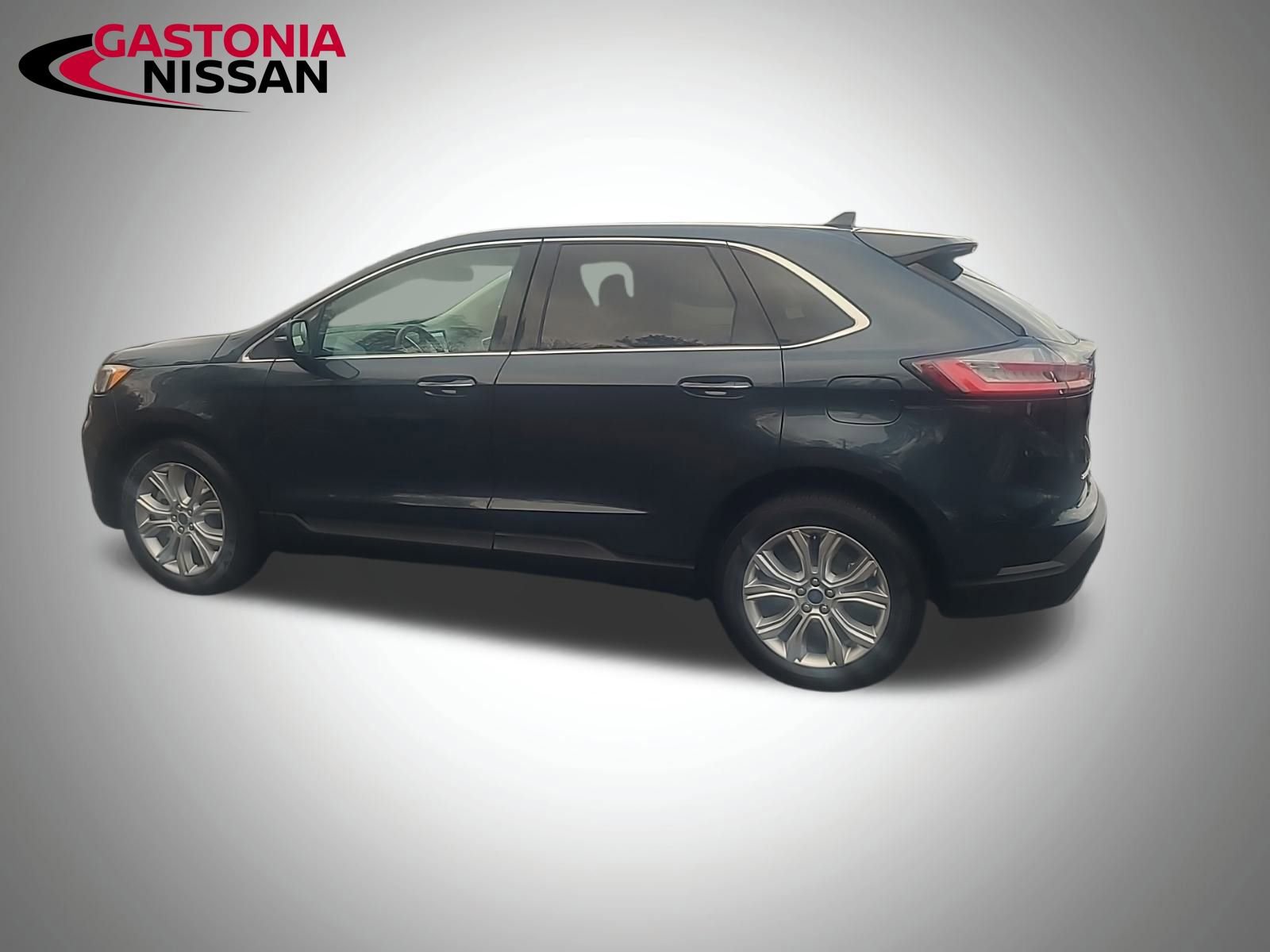 Used 2022 Ford Edge Titanium image 6