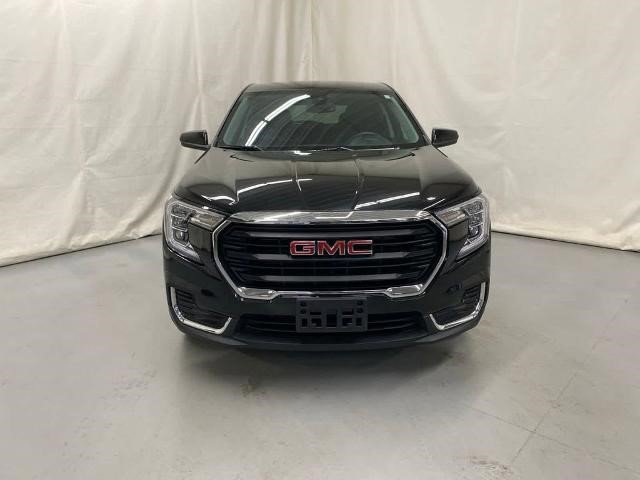 Certified 2023 GMC Terrain SLE image 3