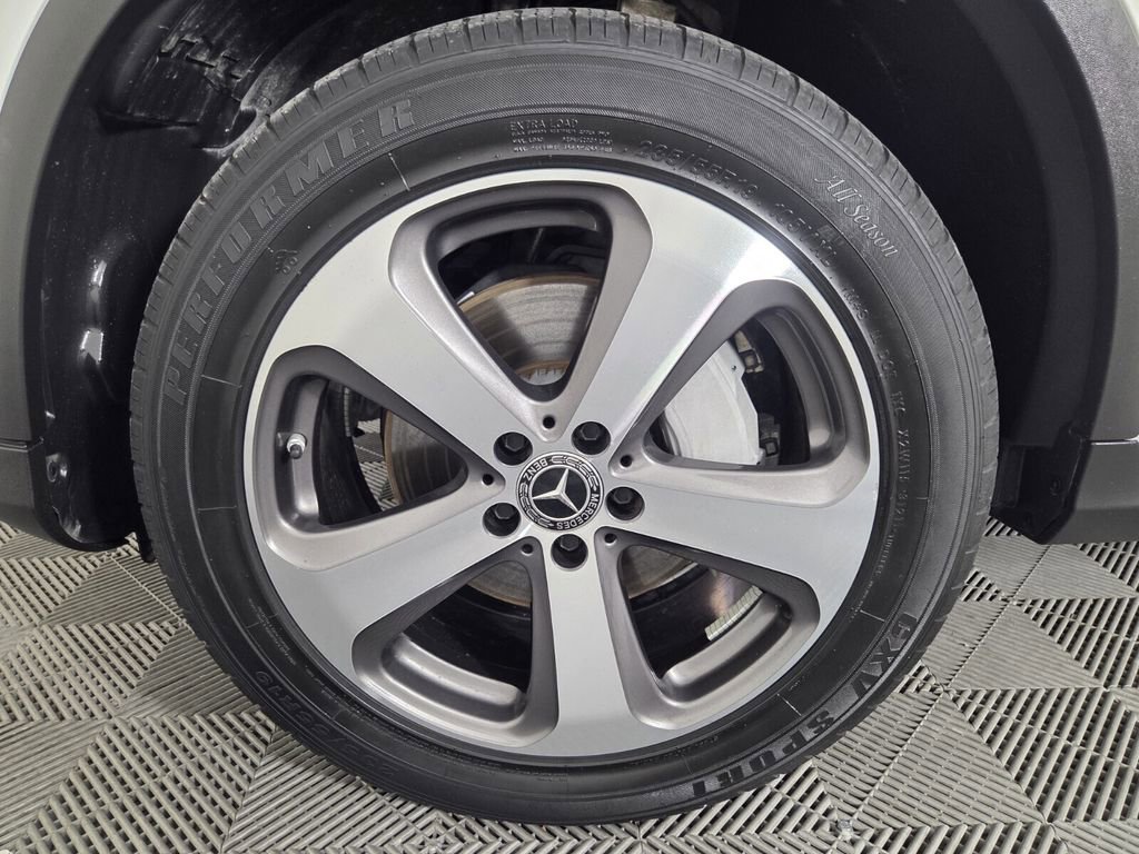 Used 2022 Mercedes-Benz GLC 300 4MATIC w/ Premium Package Lite image 8