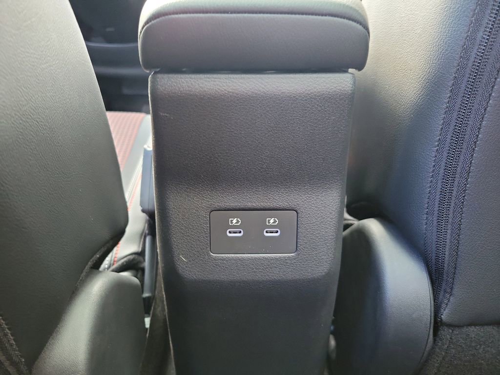 New 2026 Nissan Kicks SR image 18