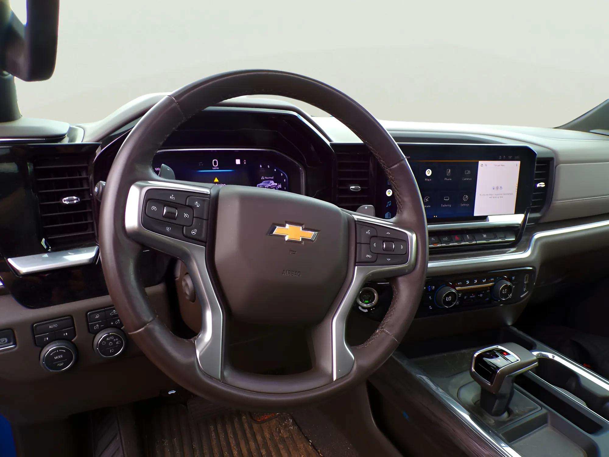 Used 2022 Chevrolet Silverado 1500 LTZ w/ LTZ Premium Package AWD/4WD image 19