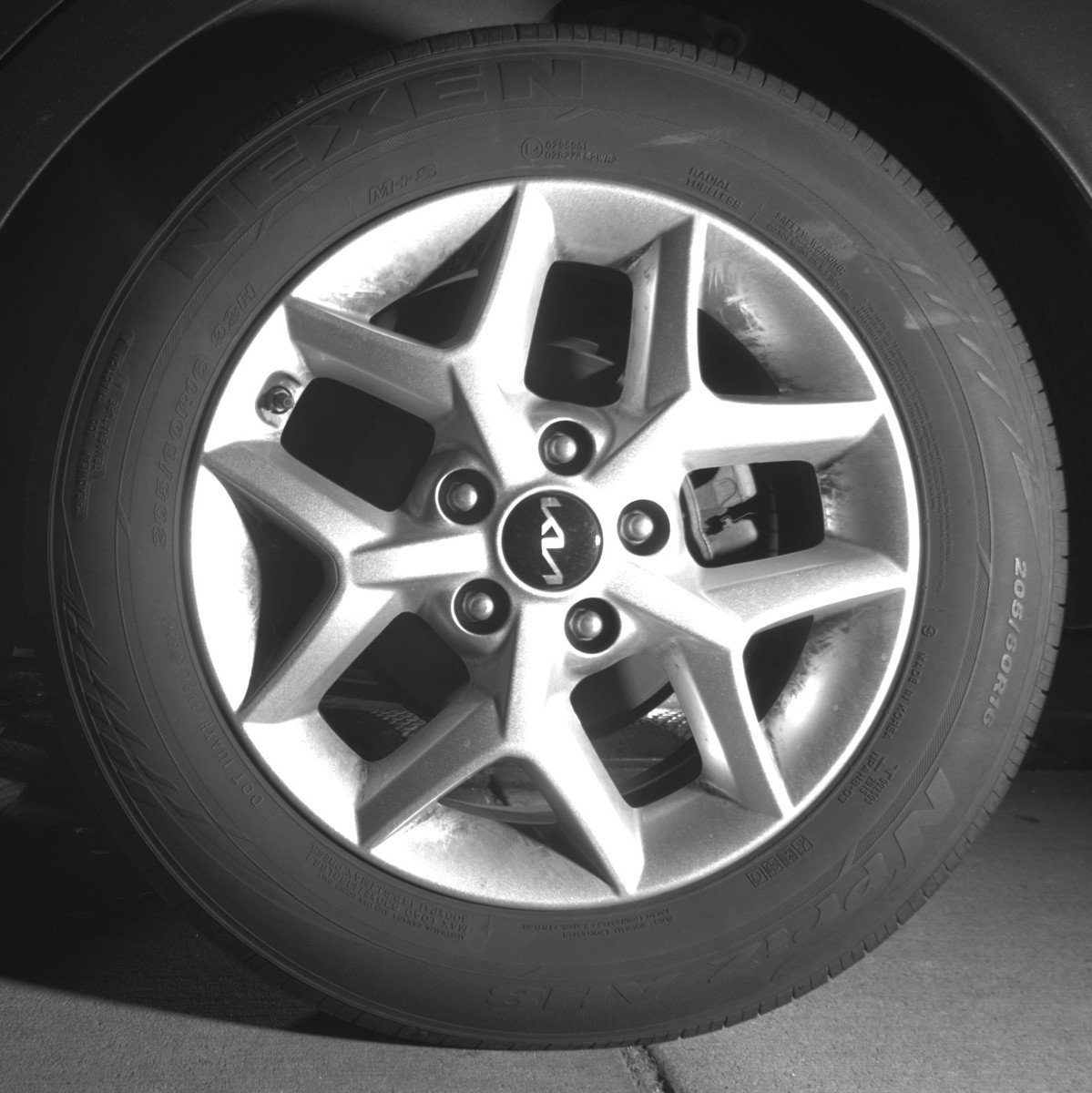 Used 2025 Kia Soul LX w/ LX Technology Package FWD image 21
