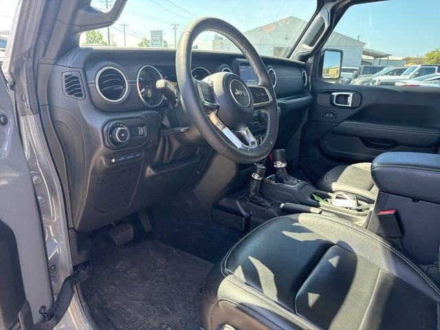 Used 2023 Jeep Wrangler Unlimited Sahara w/ Cold Weather Group AWD/4WD image 16
