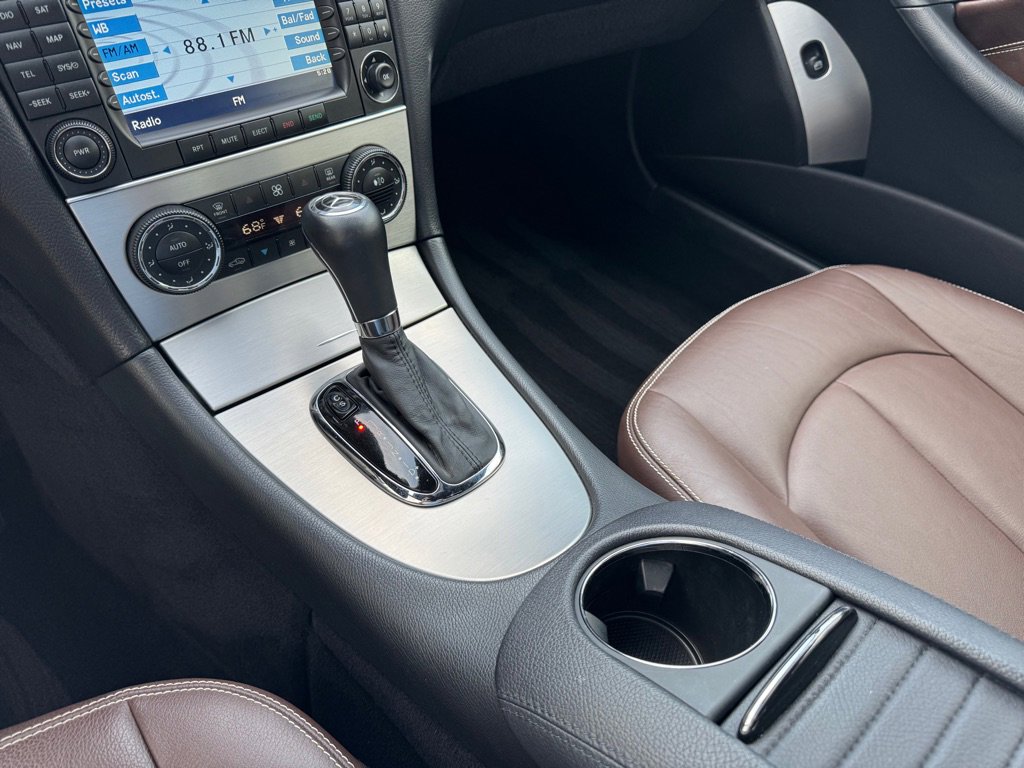 Used 2009 Mercedes-Benz CLK 350 Coupe image 21