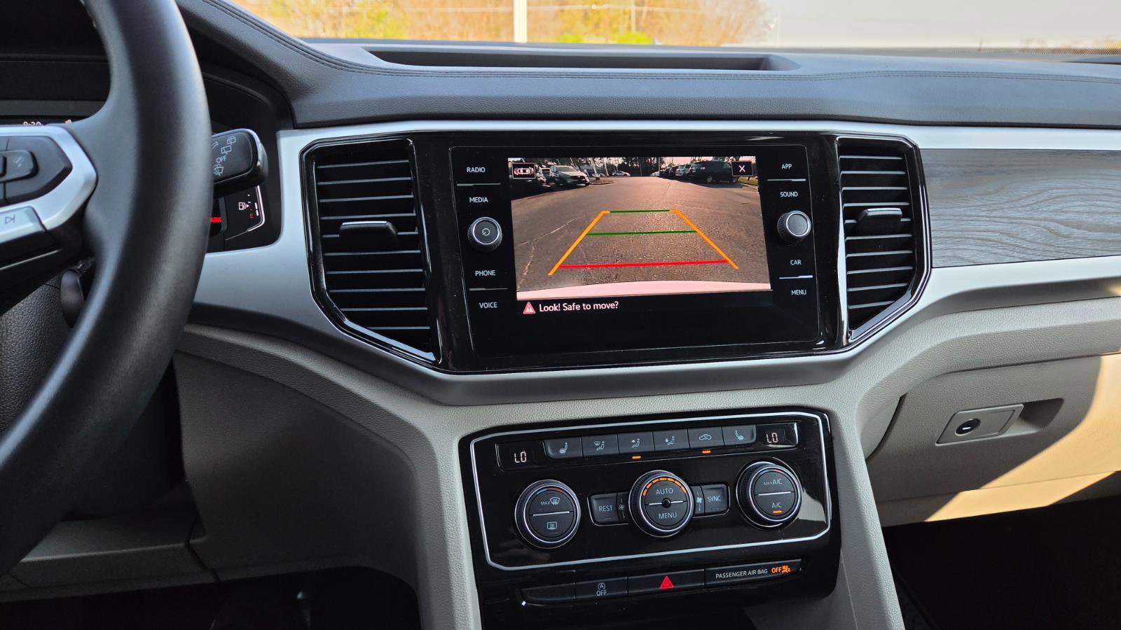 Certified 2022 Volkswagen Atlas SE image 12