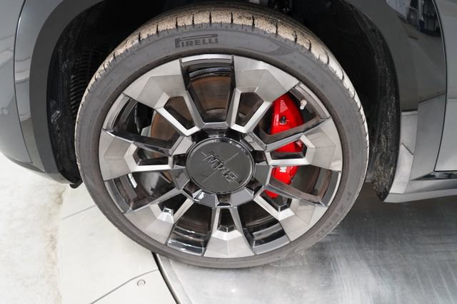 Used 2025 BMW XM image 8