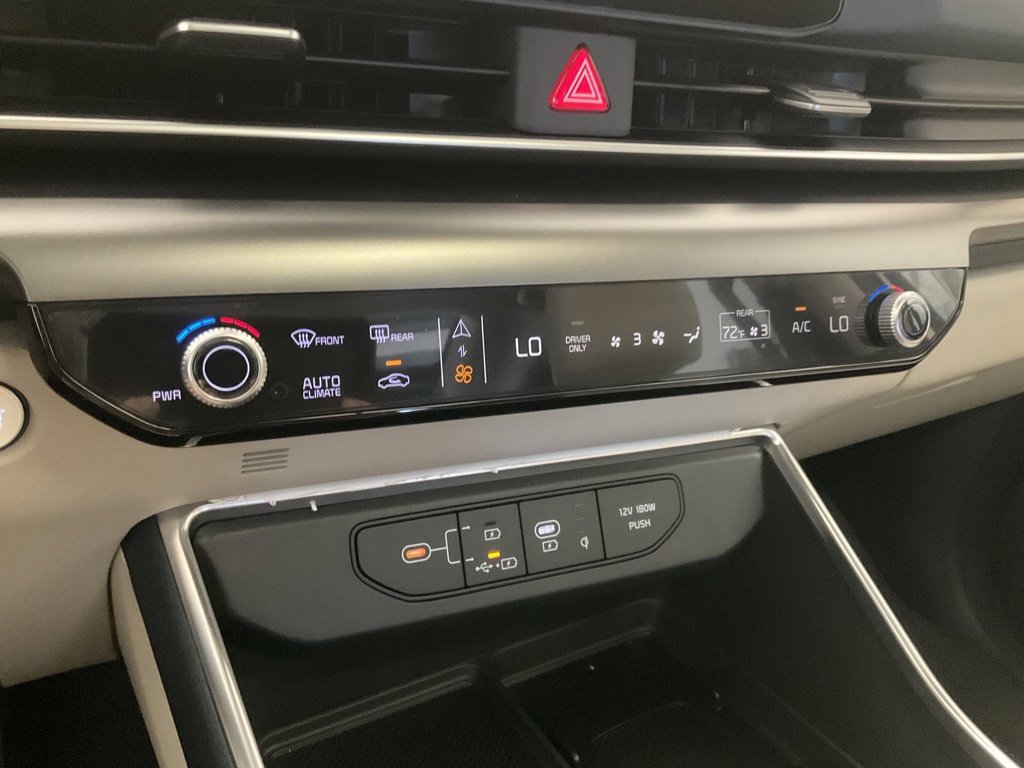 New 2026 Kia Carnival SX w/ SX Dark Edition Package image 24