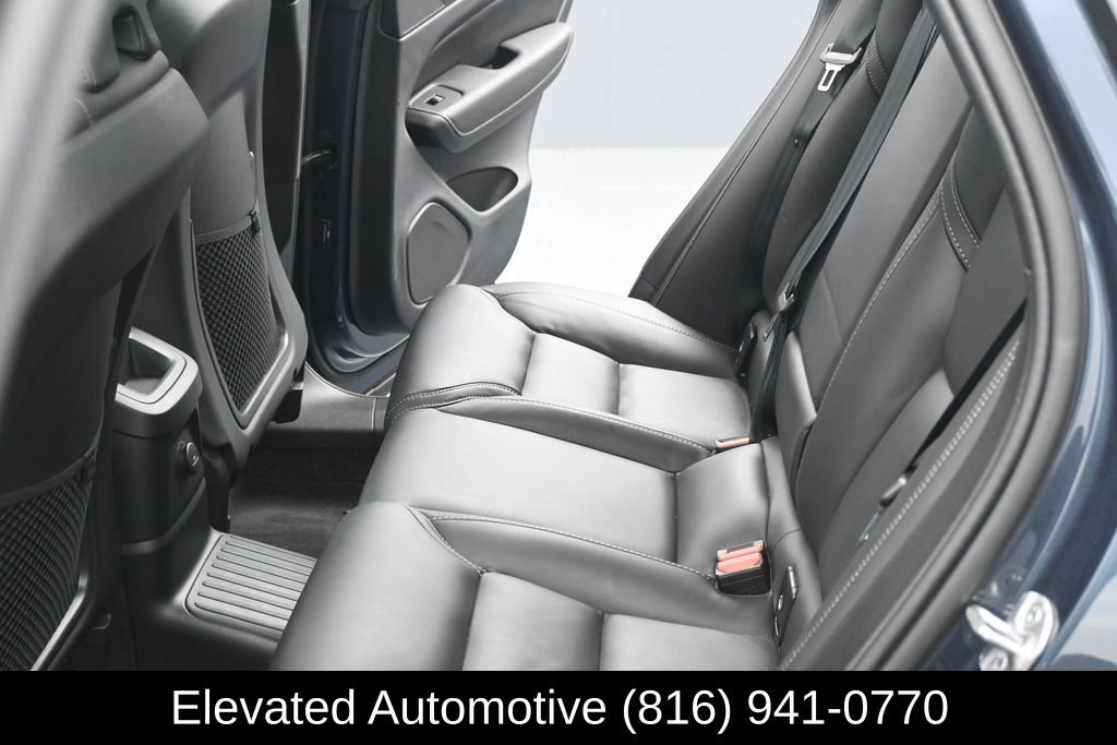 Used 2024 Volvo XC60 T8 Ultimate w/ Protection Package Premier AWD/4WD image 17
