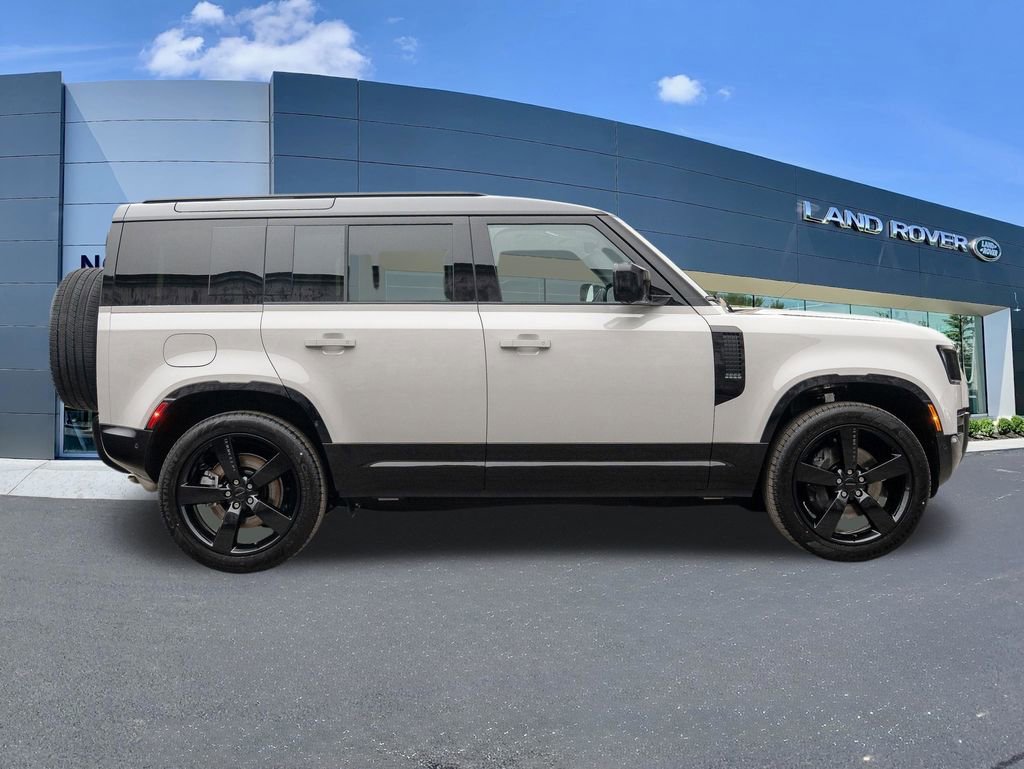 New 2026 Land Rover Defender 110 X-Dynamic SE image 8