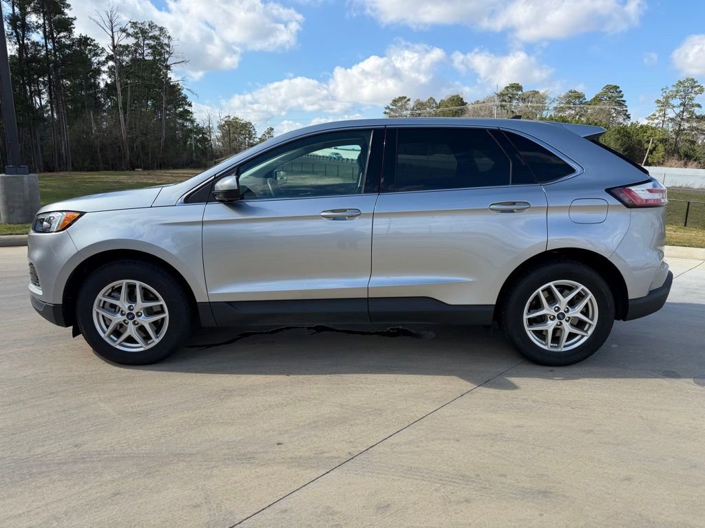 Used 2022 Ford Edge SEL image 2