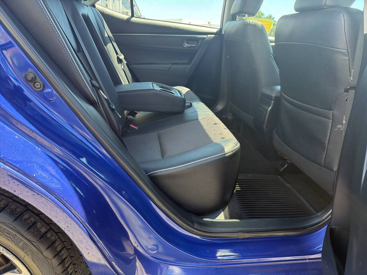 Used 2015 Toyota Corolla S FWD image 35