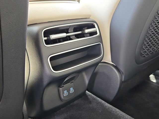 Used 2026 Genesis GV70 2.5T Select image 16