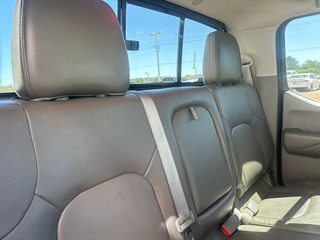 Used 2019 Nissan Frontier SL image 28