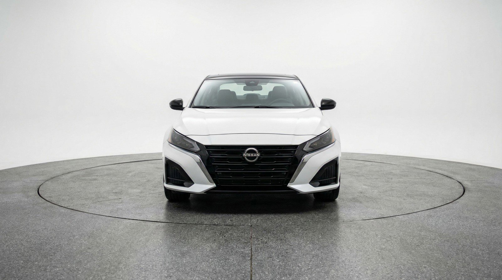 Used 2025 Nissan Altima 2.5 SV image 2