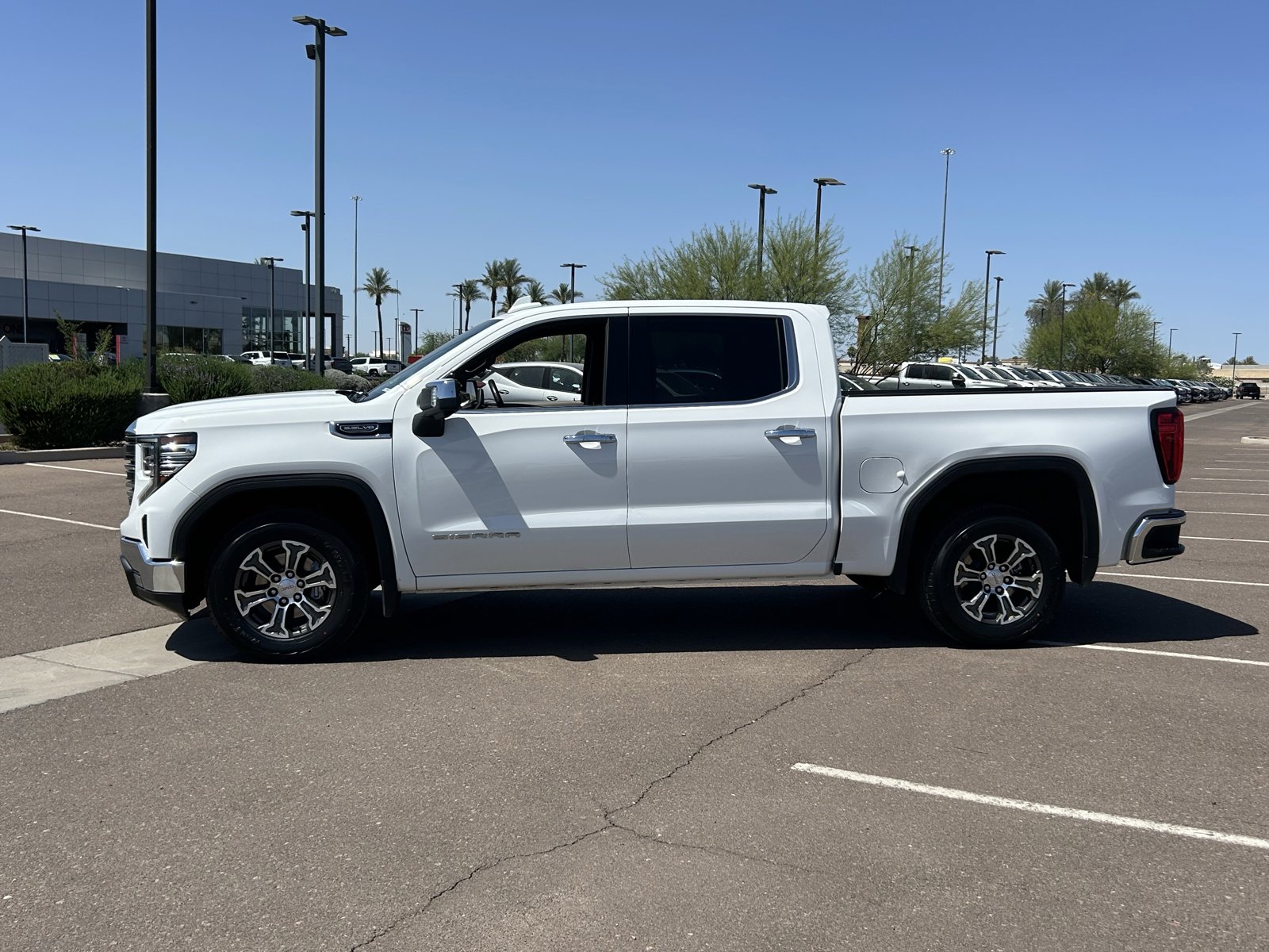 Used 2025 GMC Sierra 1500 SLT RWD image 2