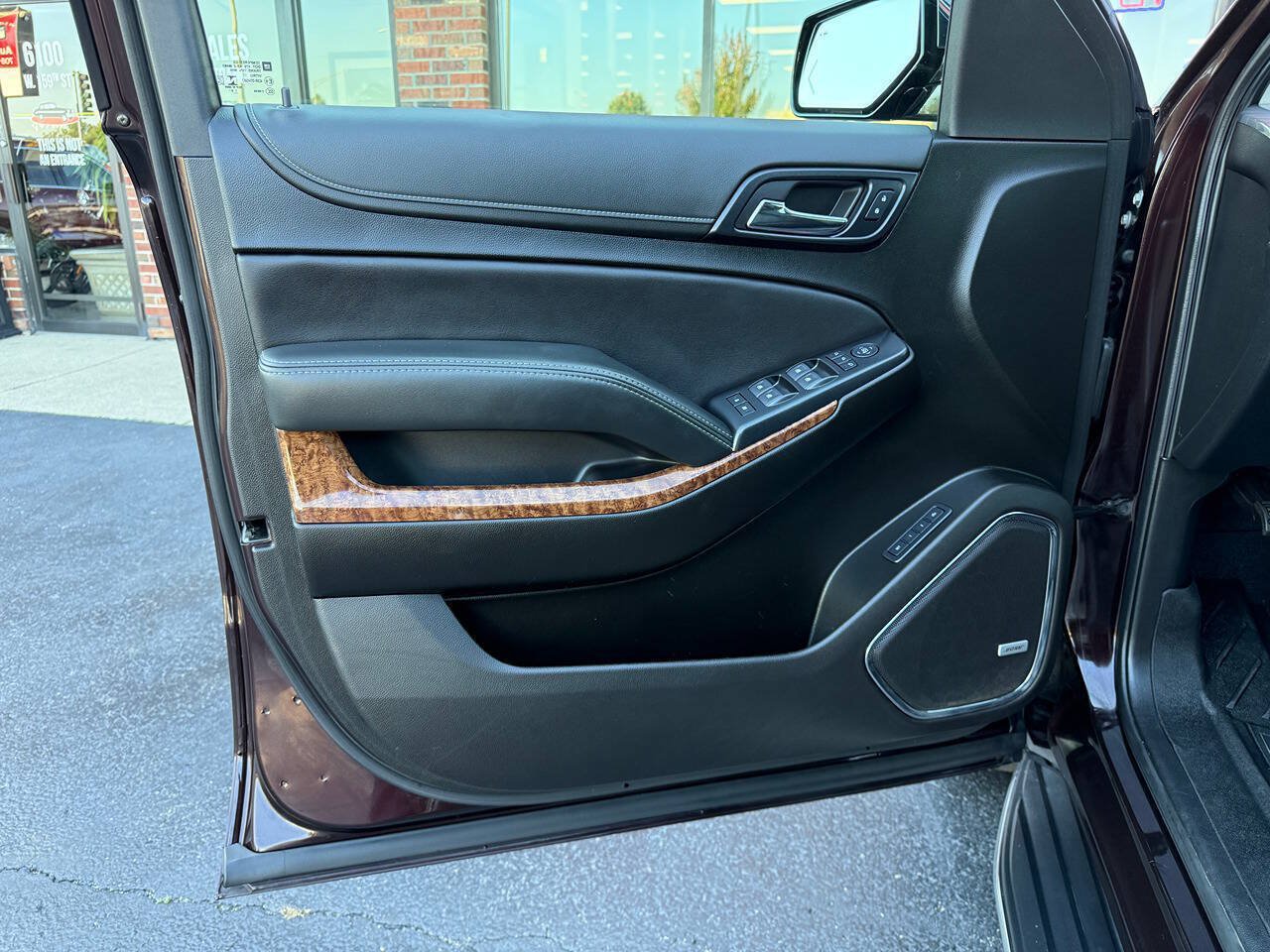 Used 2020 Chevrolet Tahoe Premier AWD/4WD image 22