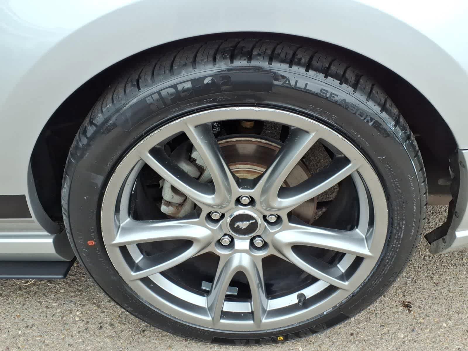 Used 2013 Ford Mustang Coupe RWD image 8
