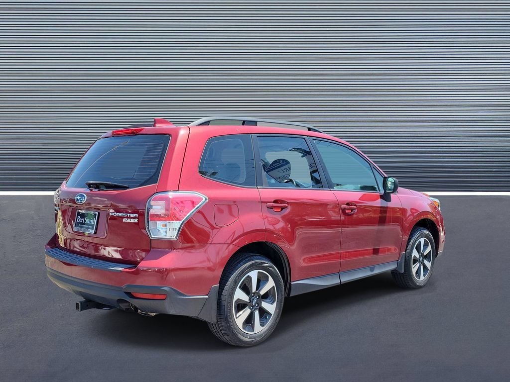 Used 2017 Subaru Forester 2.5i w/ Alloy Wheel Package AWD/4WD image 3