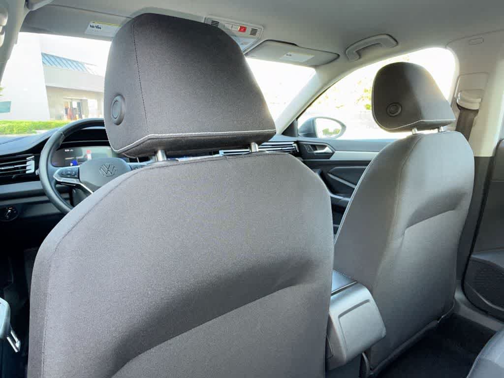 Certified 2025 Volkswagen Jetta S FWD image 23
