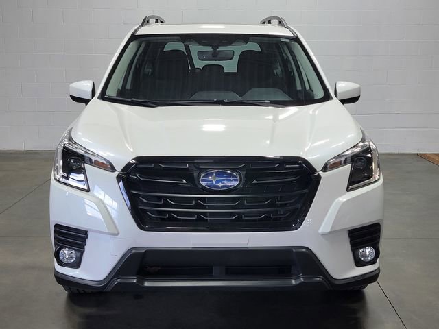 Certified 2023 Subaru Forester Premium AWD/4WD image 3