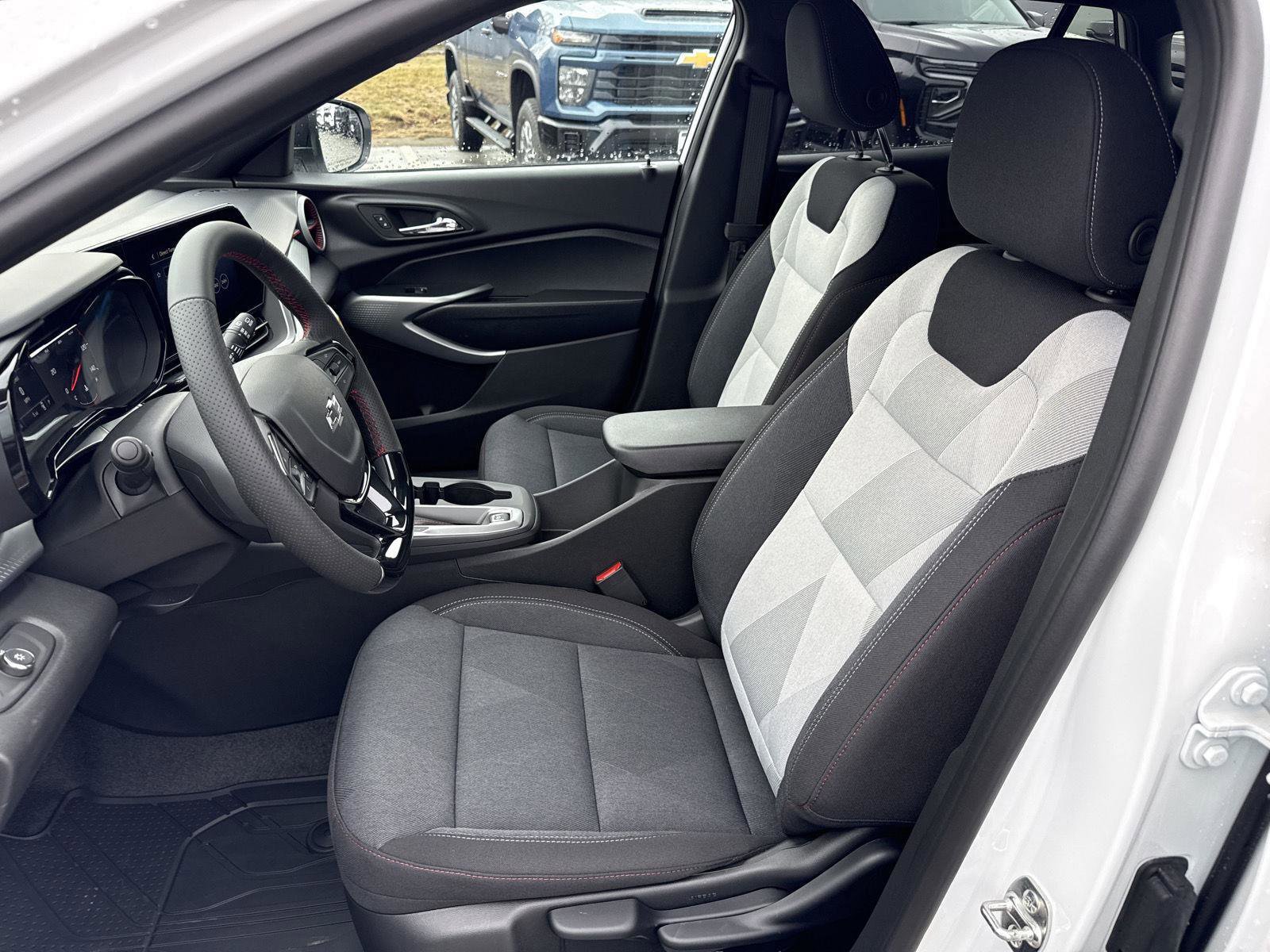 New 2026 Chevrolet Trax RS image 12