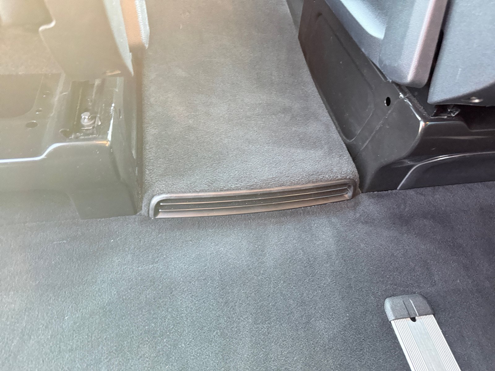 Used 2023 Mercedes-Benz Metris Passenger image 32