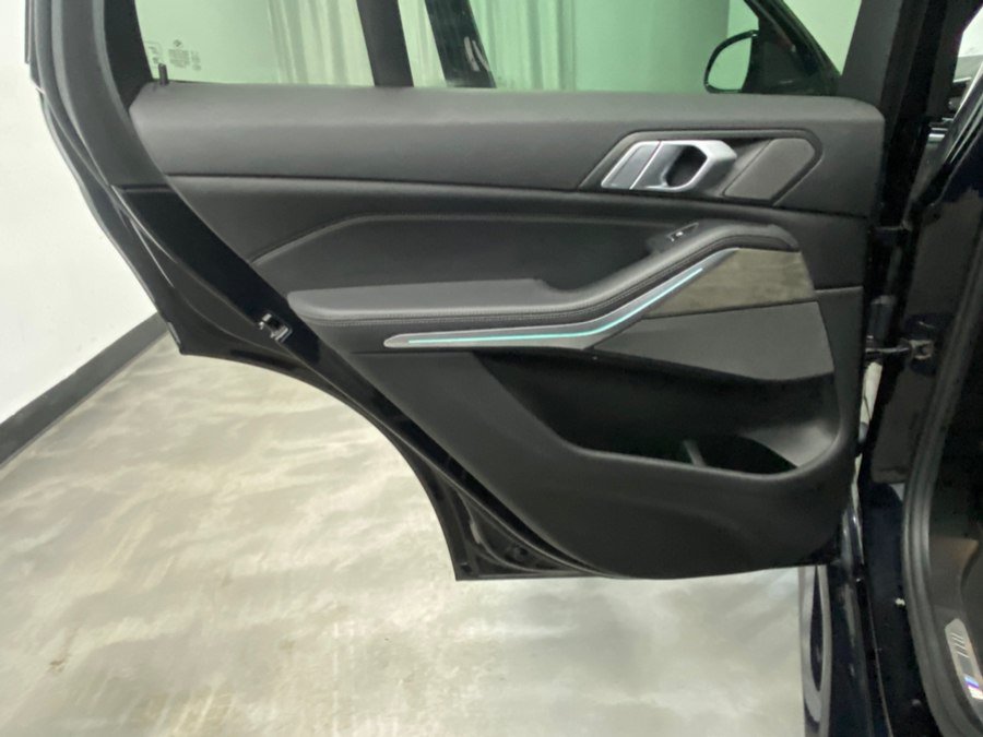 Used 2019 BMW X5 xDrive50i w/ M Sport Package AWD/4WD image 45