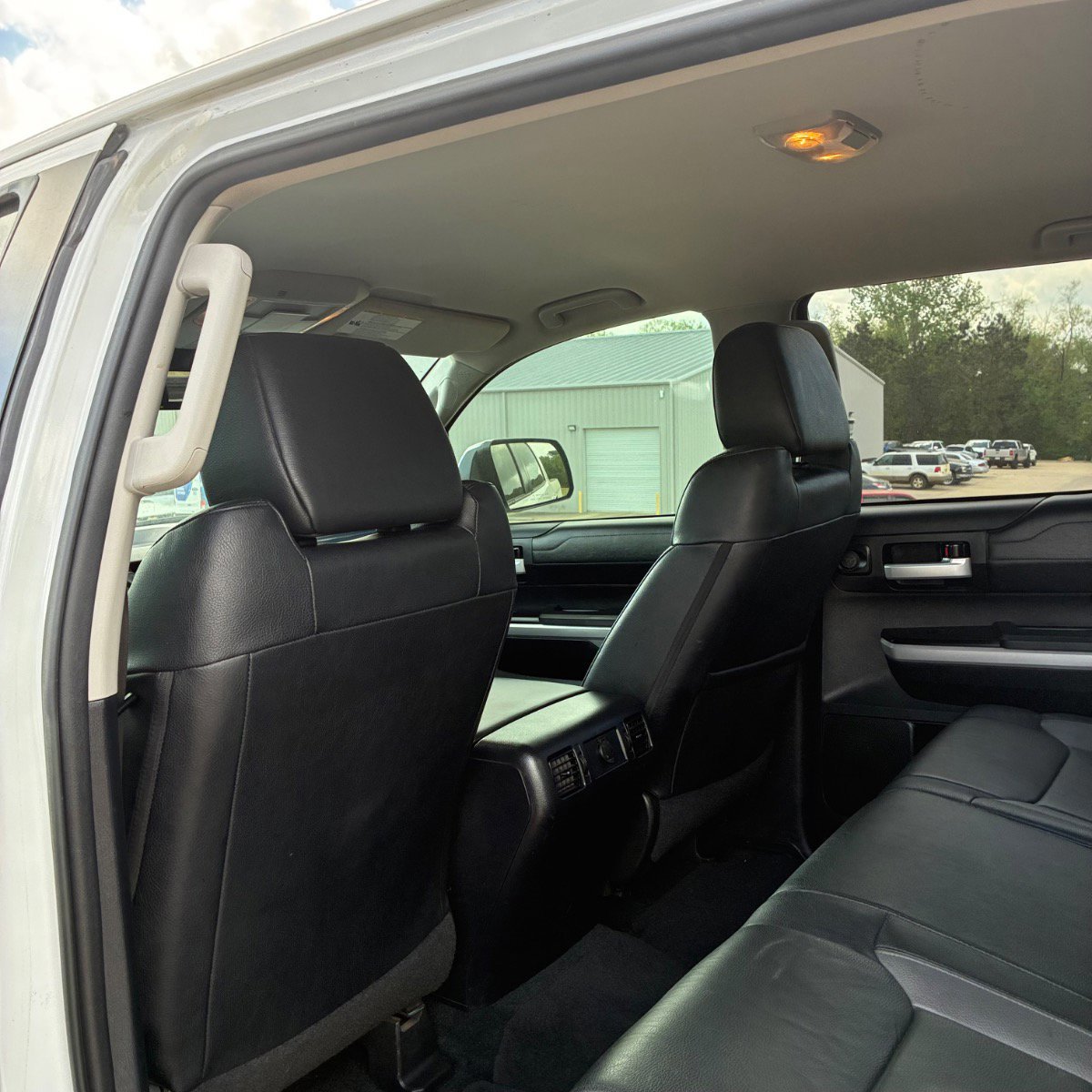 Used 2018 Toyota Tundra Limited image 29