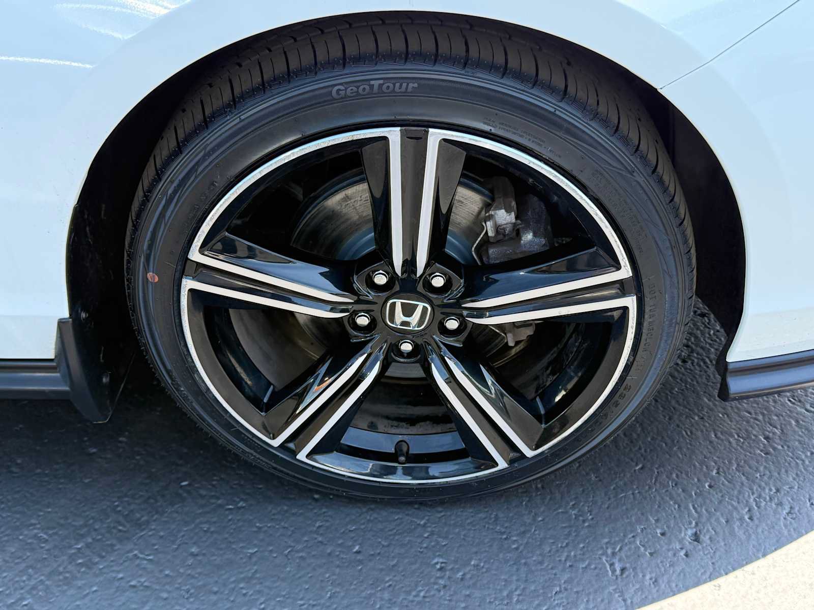 Used 2023 Honda Accord Sport image 7
