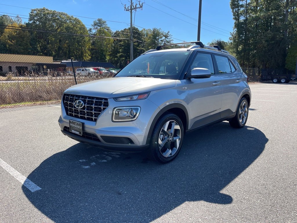 Used 2024 Hyundai Venue SEL