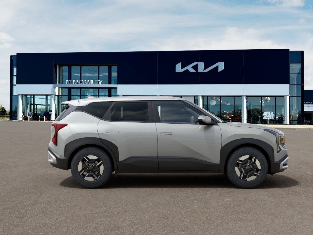 New 2027 Kia Seltos LX FWD image 7