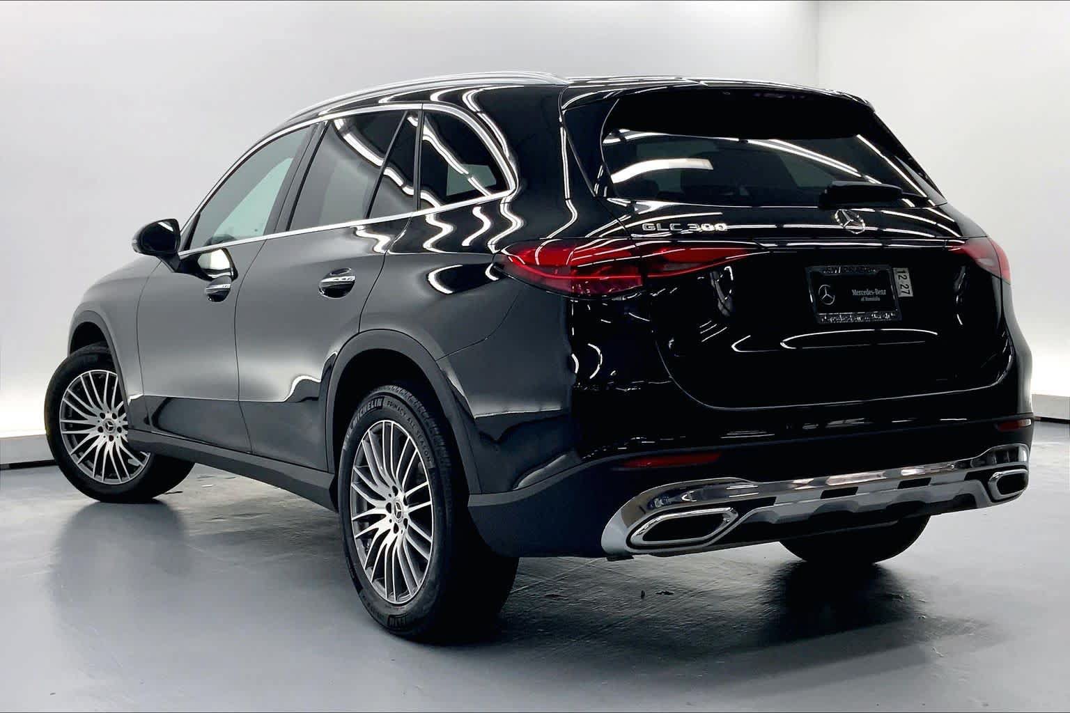 Used 2026 Mercedes-Benz GLC 300 image 2