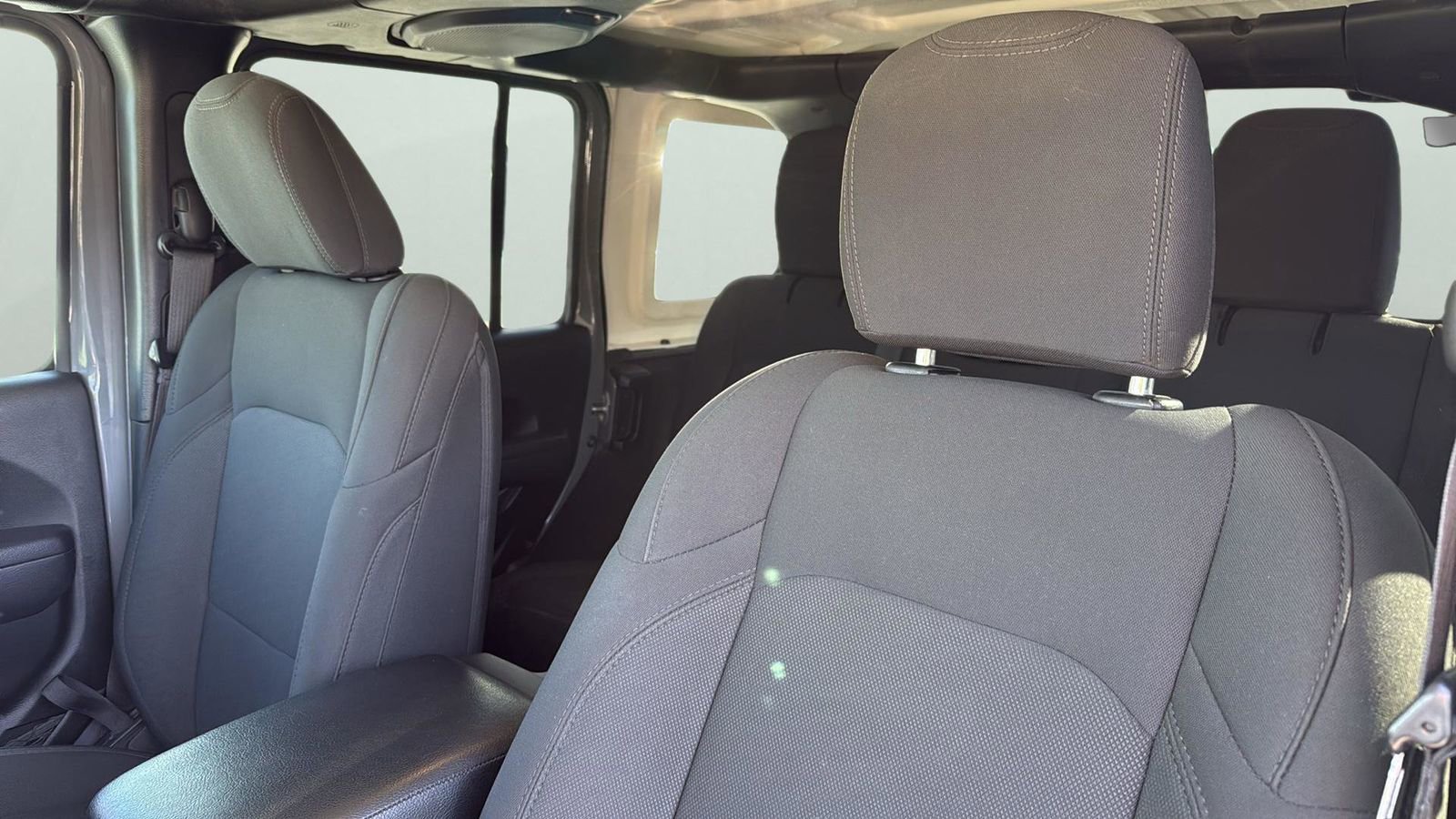 Used 2022 Jeep Wrangler Unlimited Sport image 10