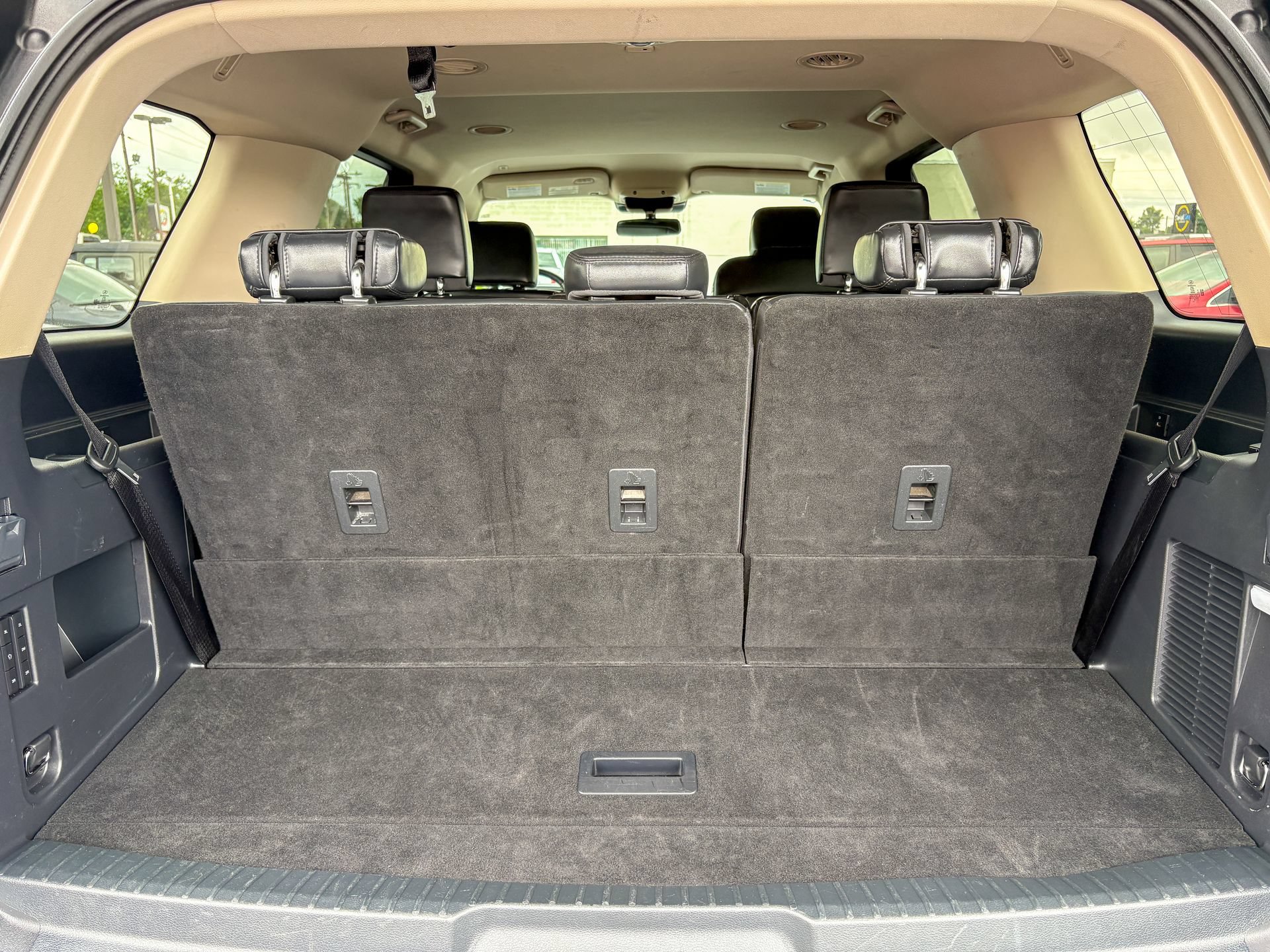 Used 2024 Ford Expedition XLT AWD/4WD image 41