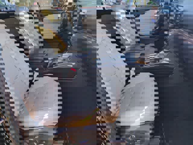 Used 2020 Ford Explorer Limited image 24