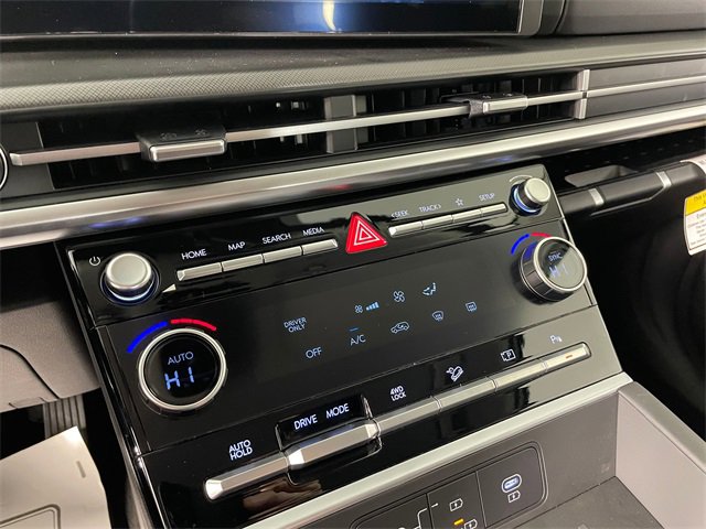 New 2026 Hyundai Santa Fe SE image 6