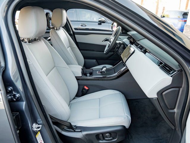 New 2026 Land Rover Range Rover Velar Dynamic SE image 27