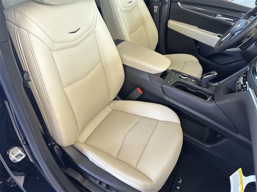 New 2025 Cadillac XT5 Sportv w/ Technology Package image 41