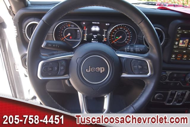Used 2018 Jeep Wrangler Unlimited Sahara AWD/4WD image 27