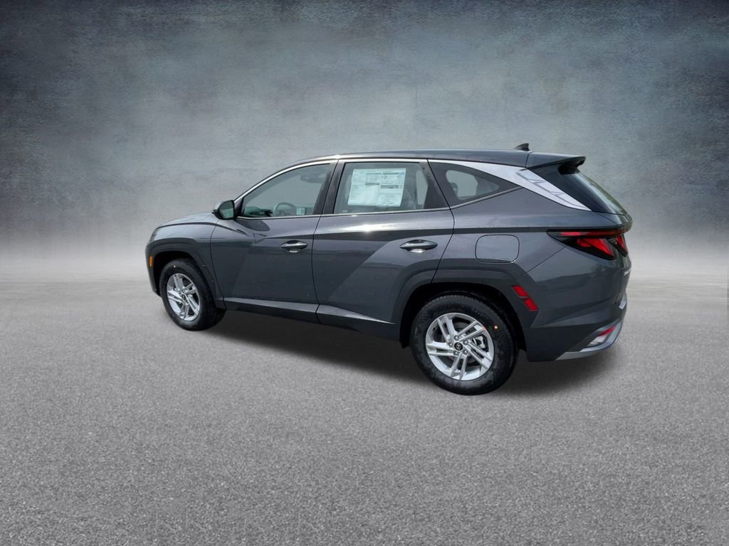 Used 2025 Hyundai Tucson SE image 16