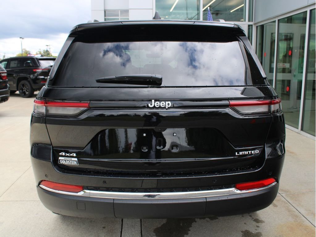 New 2025 Jeep Grand Cherokee Limited w/ Trailer Tow Package image 7