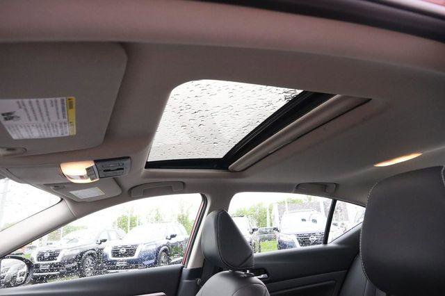 Used 2023 Nissan Altima 2.5 SL FWD image 8