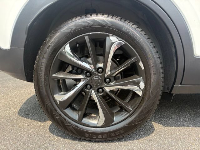 Used 2020 Buick Encore GX Essence w/ Experience Buick Package FWD image 15