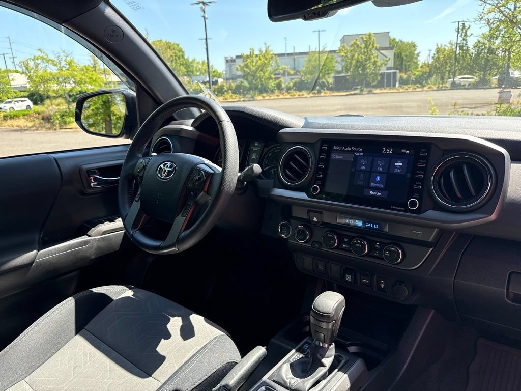 Used 2022 Toyota Tacoma TRD Off-Road AWD/4WD image 21